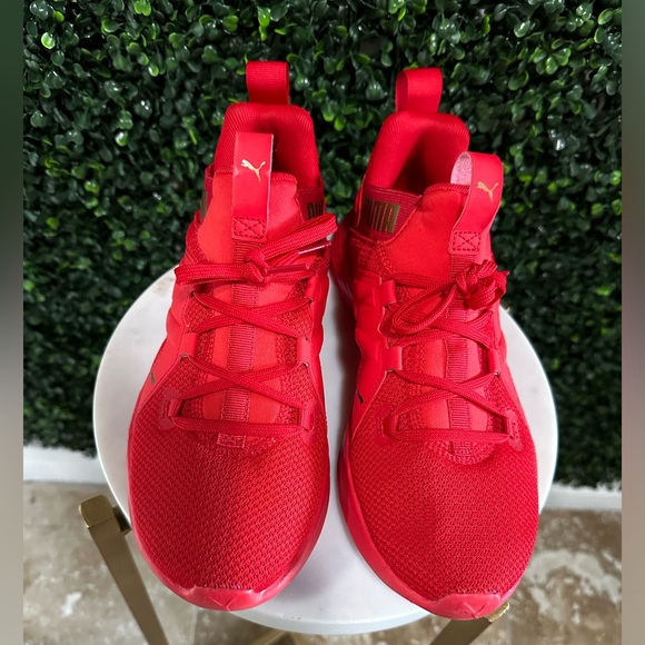 Woman’s Contempt Demi 'High Risk Red Gold Pumas. Size 6.5 - Picture 2 of 5